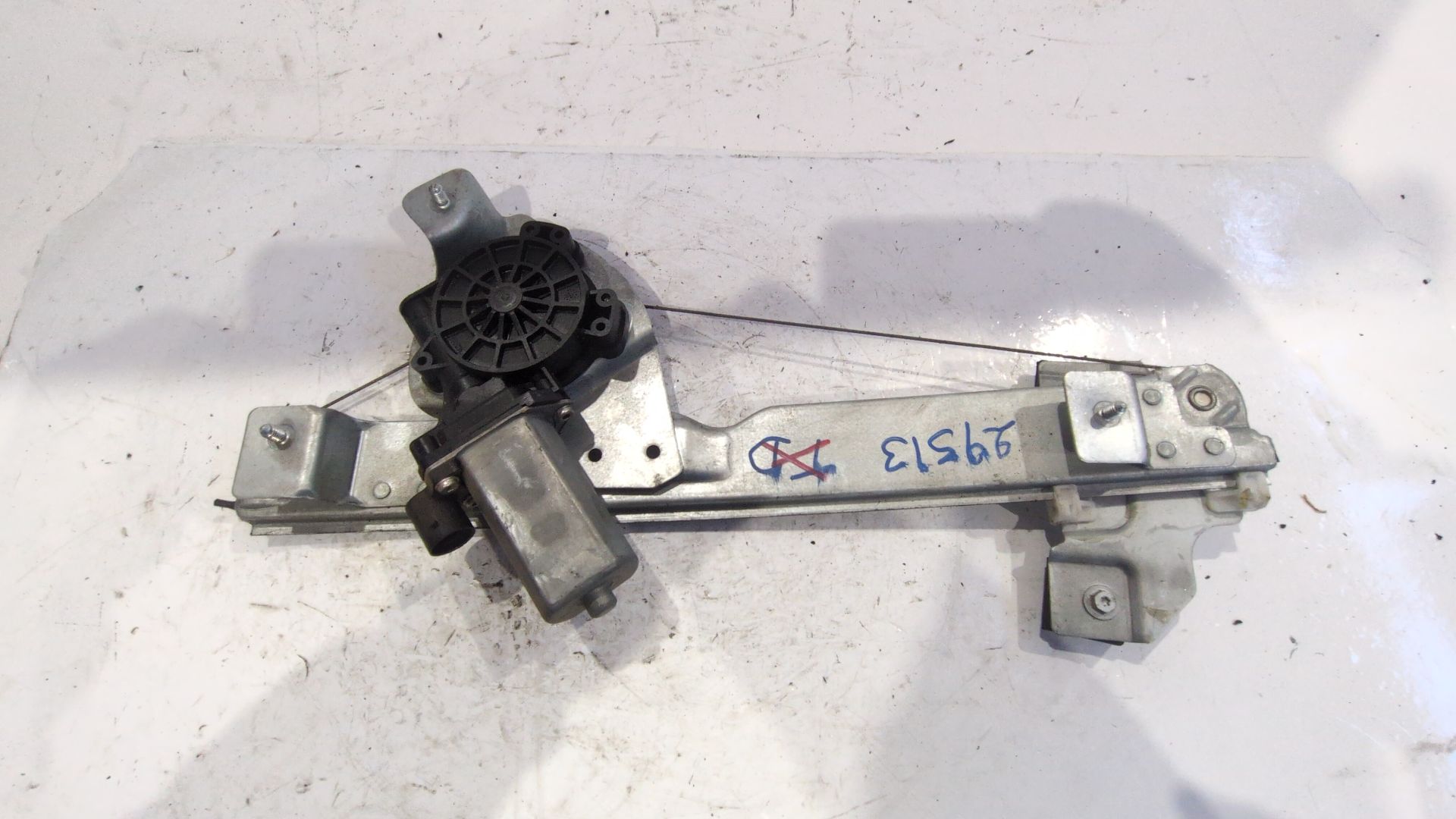 elevalunas_delantero_derecho_128000842_dacia_duster_8200733828_al_de