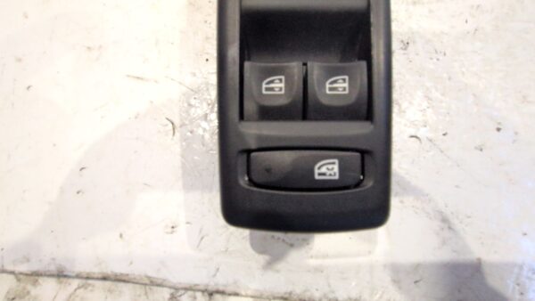 mando_elevalunas_delantero_izquierdo_809610007r_renault_laguna_iii_bt0_1_2_0_dci_bt07_bt0j_bt14_bt1a_bt1s