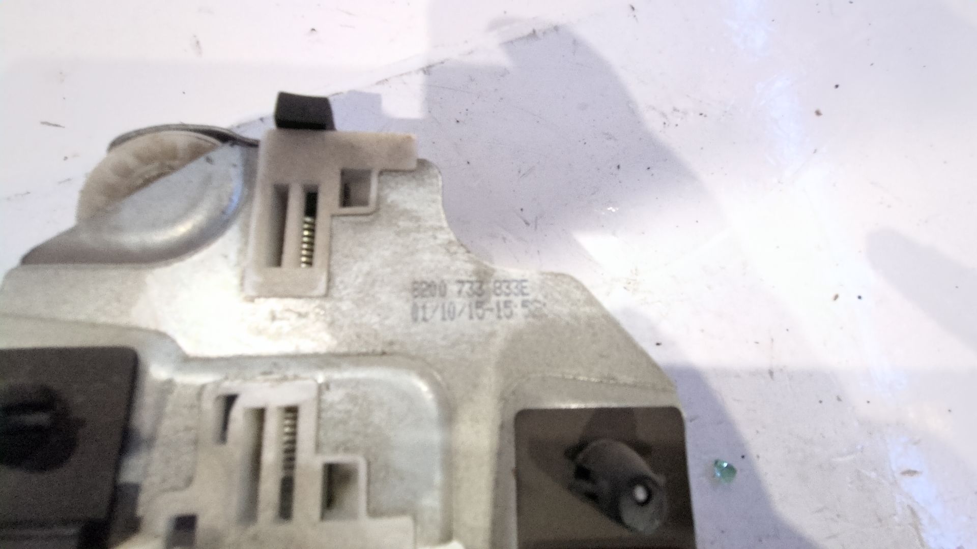 elevalunas_trasero_izquierdo_8200733833_dacia_duster_al_de