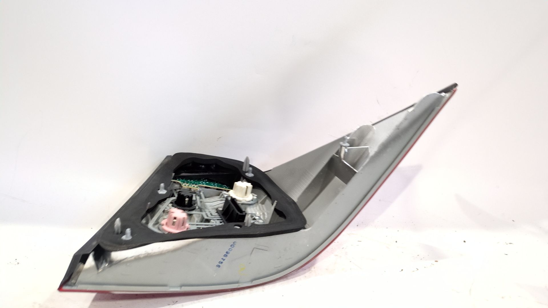 piloto_trasero_izquierdo_a2208200764_084401919l_mercedes_benz_clase_s_w220_v220_s_320_cdi_220_025_220_125