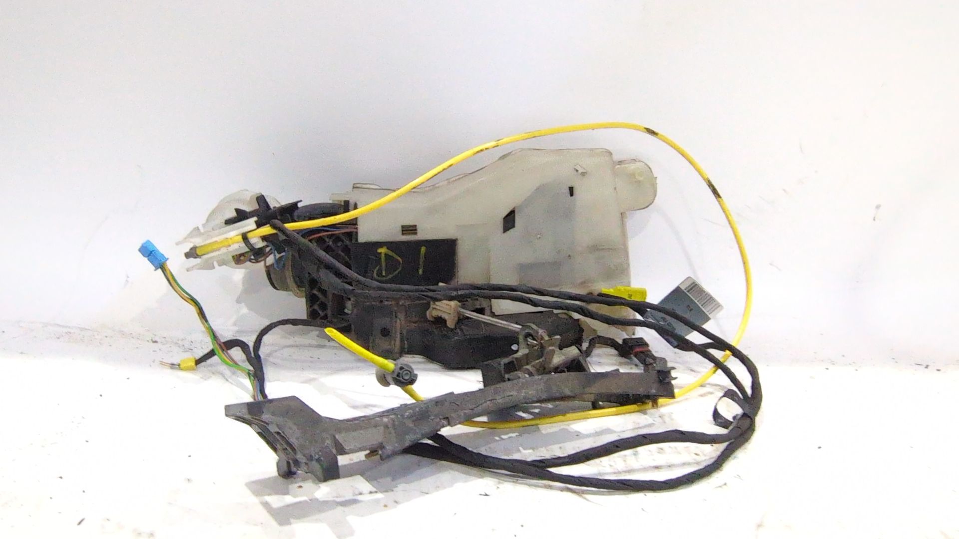 cerradura_puerta_delantera_izquierda_a2207206935_a_220_720_69_35_mercedes_benz_clase_s_w220_v220_s_320_cdi_220_025_220_125