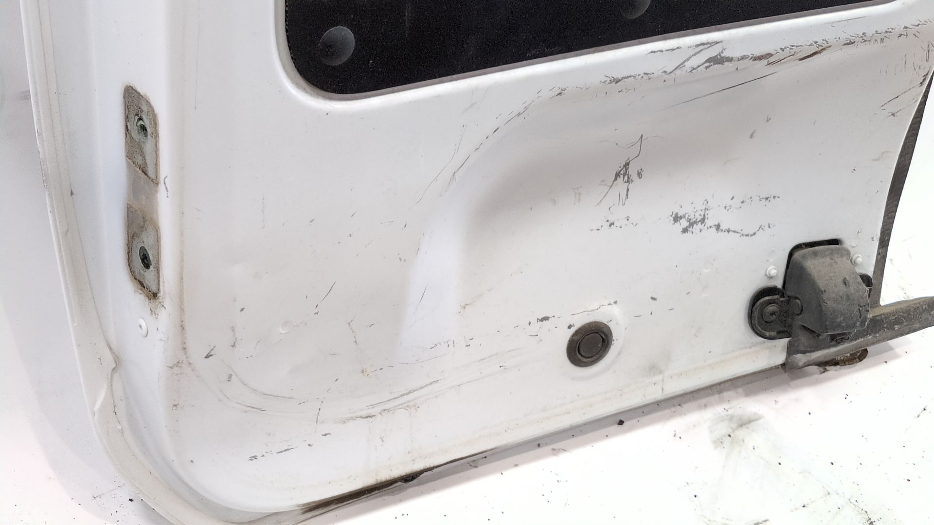 puerta_de_carga_trasera_derecha_901018559r_color_carroceria_ov369_ice_white_bc_dacia_dokker_express_furgoneta_monovolumen_1_5_dc