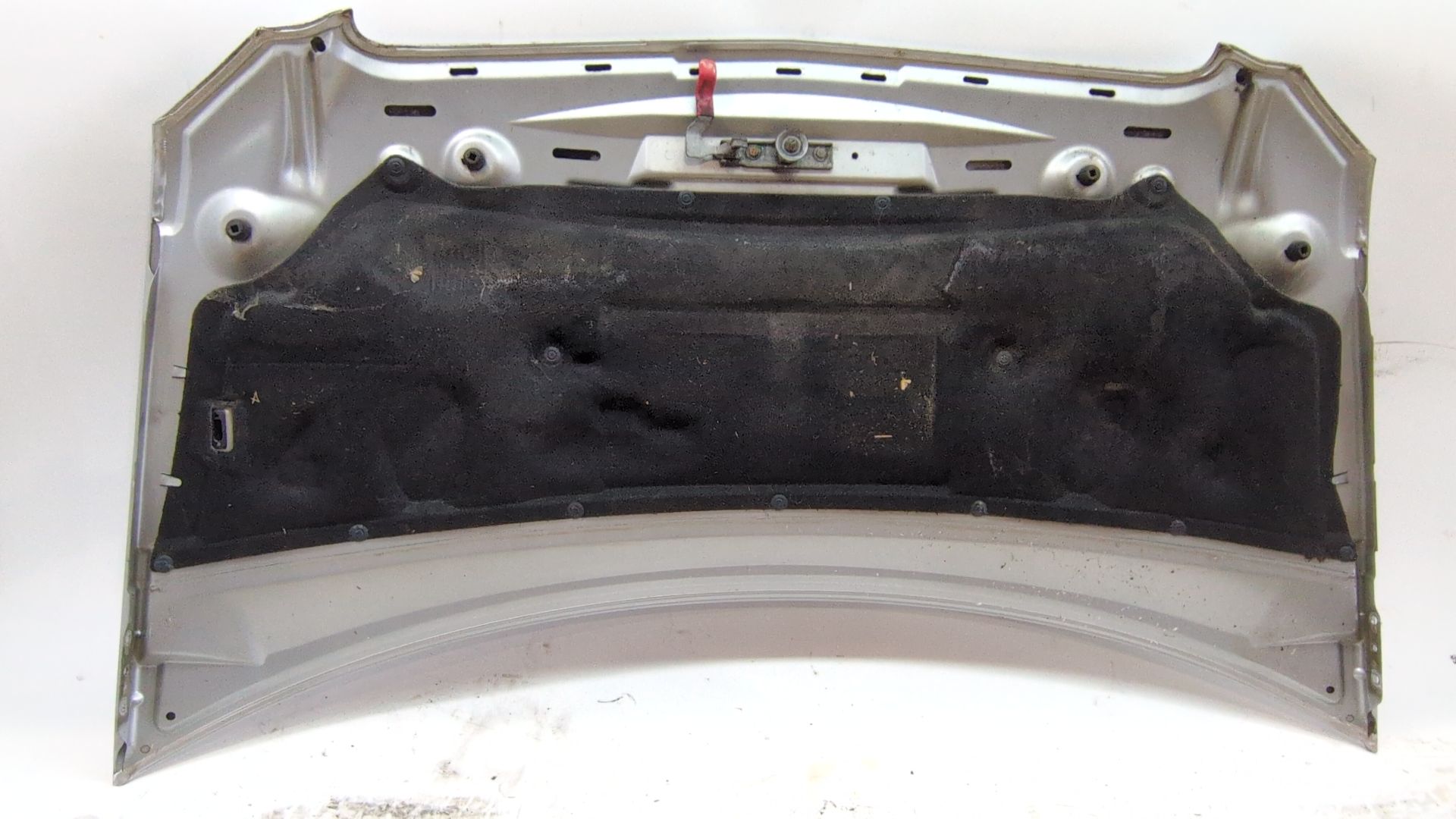 capot_a6397500202_n_de_pintura_9744_color_de_pintura_plata_brillante_metalizado_mb_9744_a_639_750_02_02_mercedes_benz_viano_w639