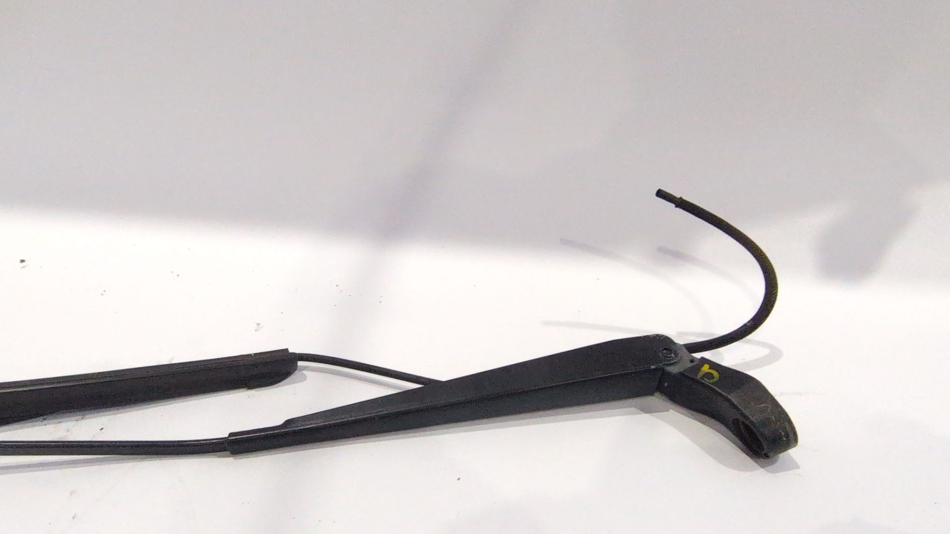 brazo_limpia_delantero_derecho_a0018205544_a_001_820_55_44_mercedes_benz_viano_w639_cdi_2_2_639_811_639_813_639_815_639_711_639