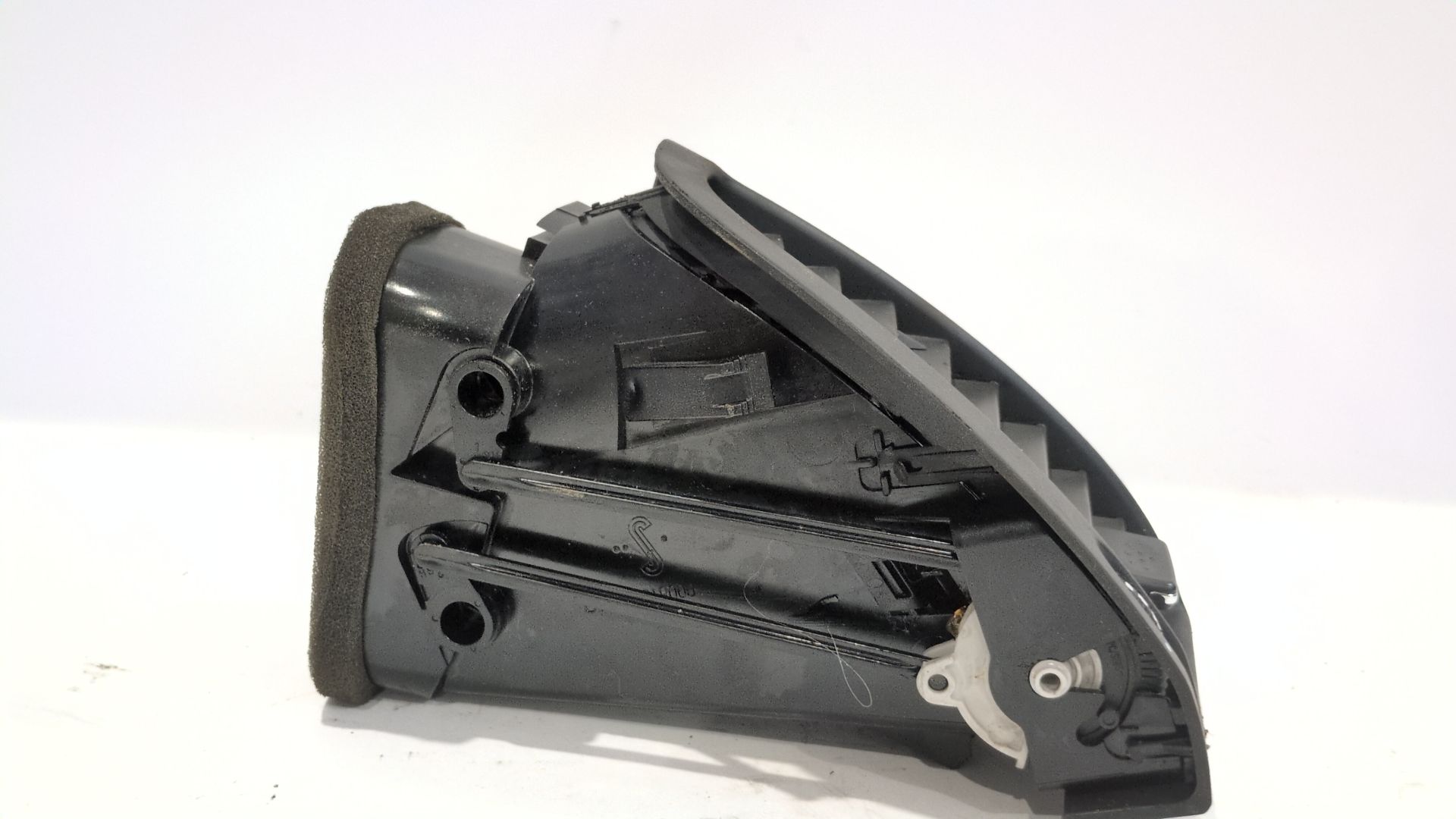 rejilla_aireadora_6398300254_mercedes_benz_viano_w639_cdi_2_2_639_811_639_813_639_815_639_711_639_713