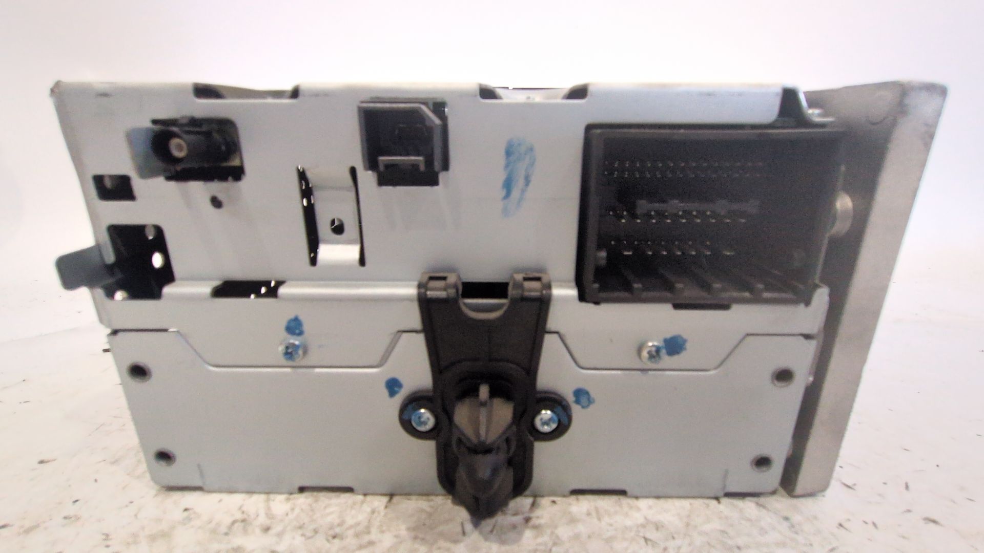 radio_cd_39012675_557799431_opel_corsa_e_x15_1_3_cdti_08_68