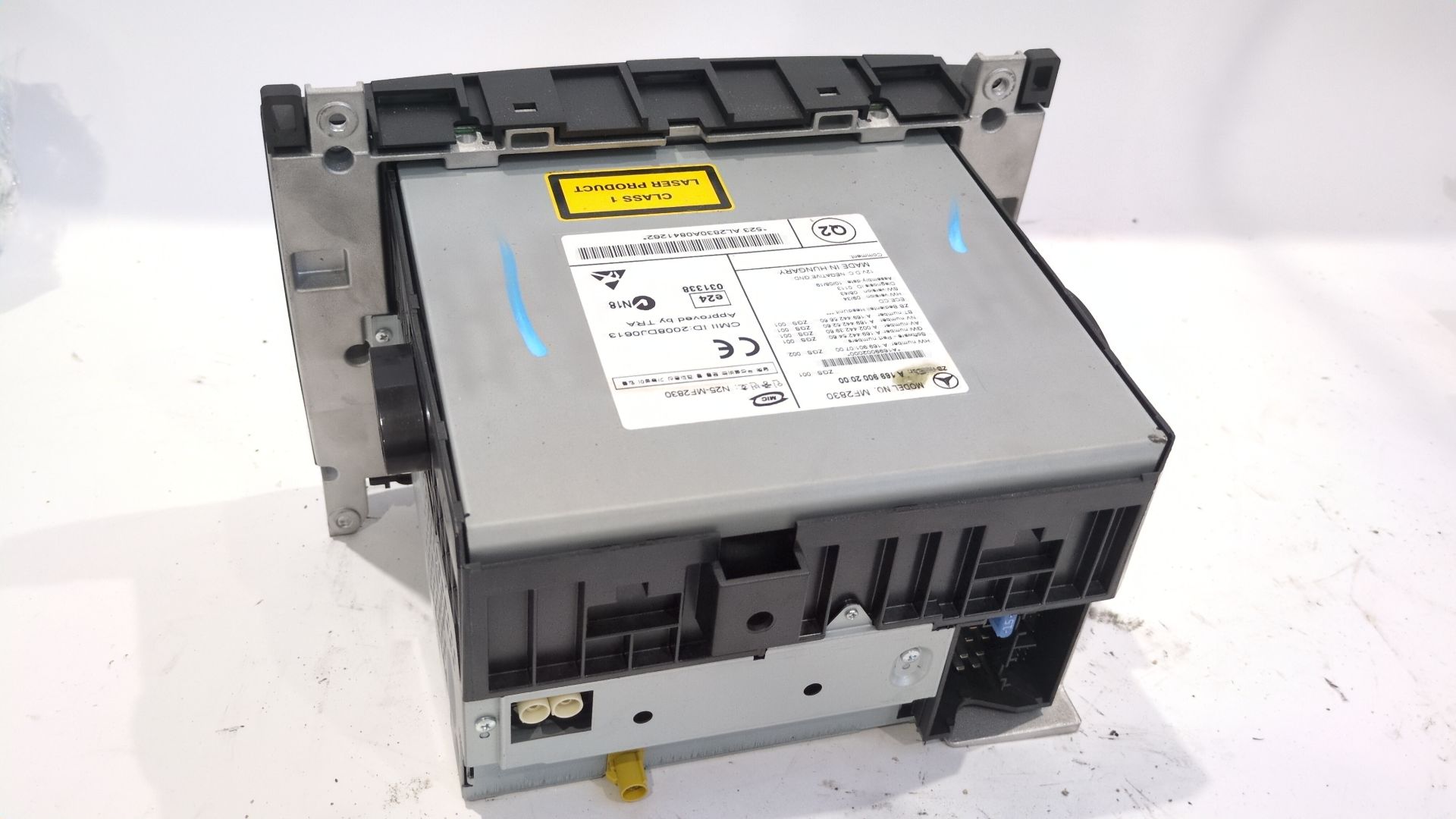 sistema_audio_radio_cd_a1699002000_a1699010700_a_169_900_20_00_mercedes_benz_viano_w639_cdi_2_2_639_811_639_813_639_815_639_711