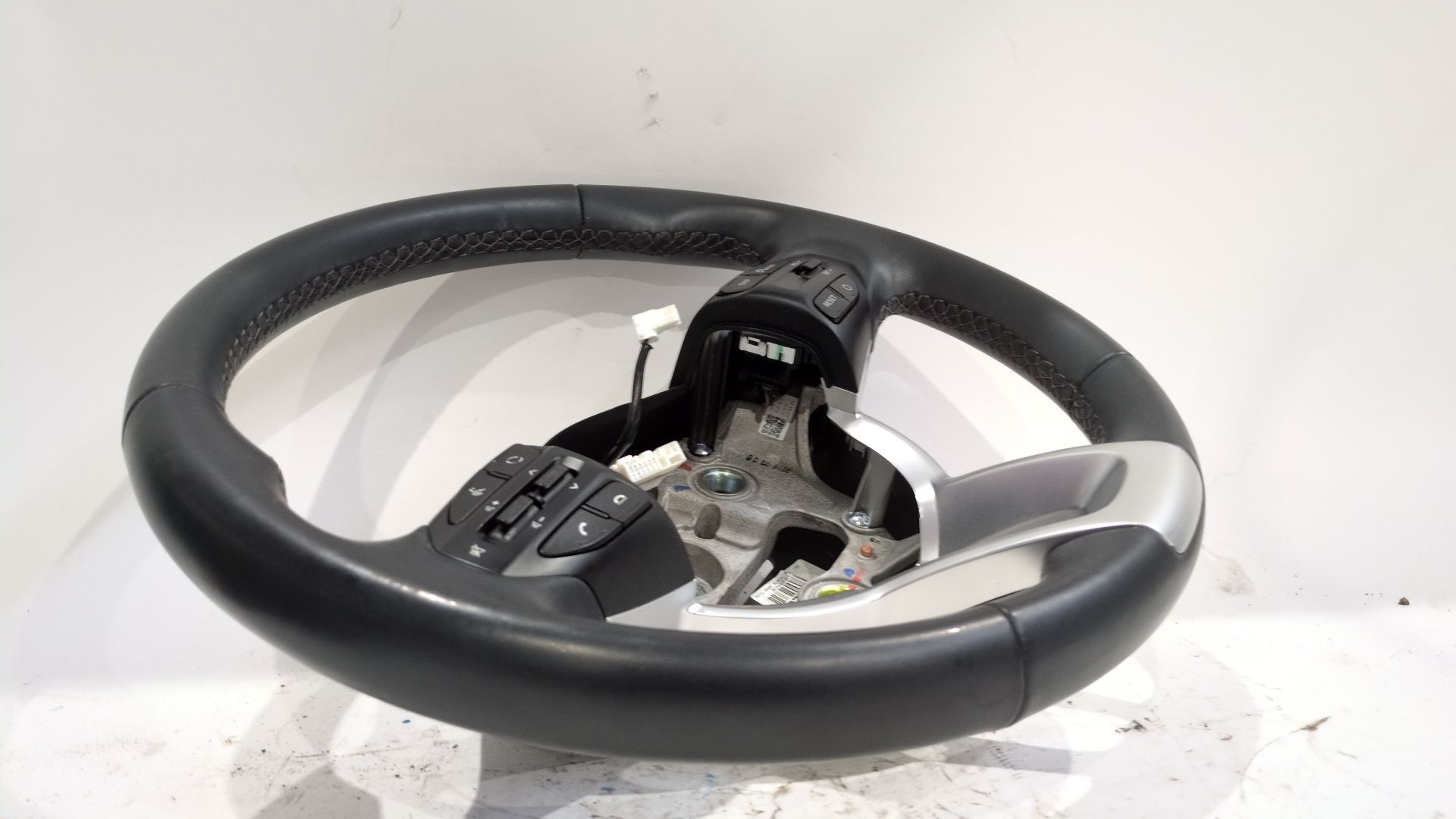 volante_56100h8375wk_kia_stonic_yb_1_0_t_gdi