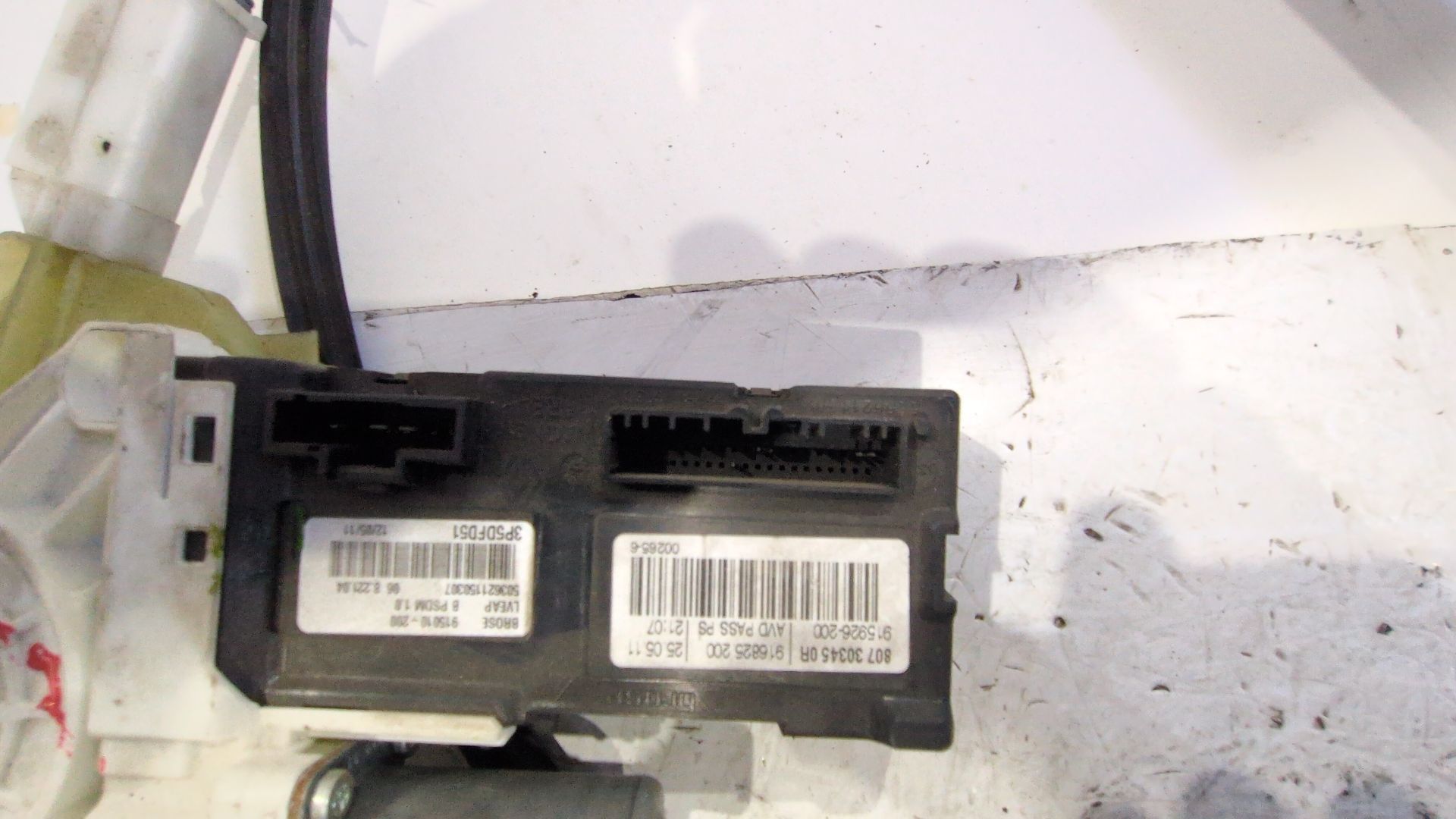 elevalunas_delantero_derecho_807200015r_80730345r_renault_megane_cc_ez0_1_1_5_dci_ez0b_ez07