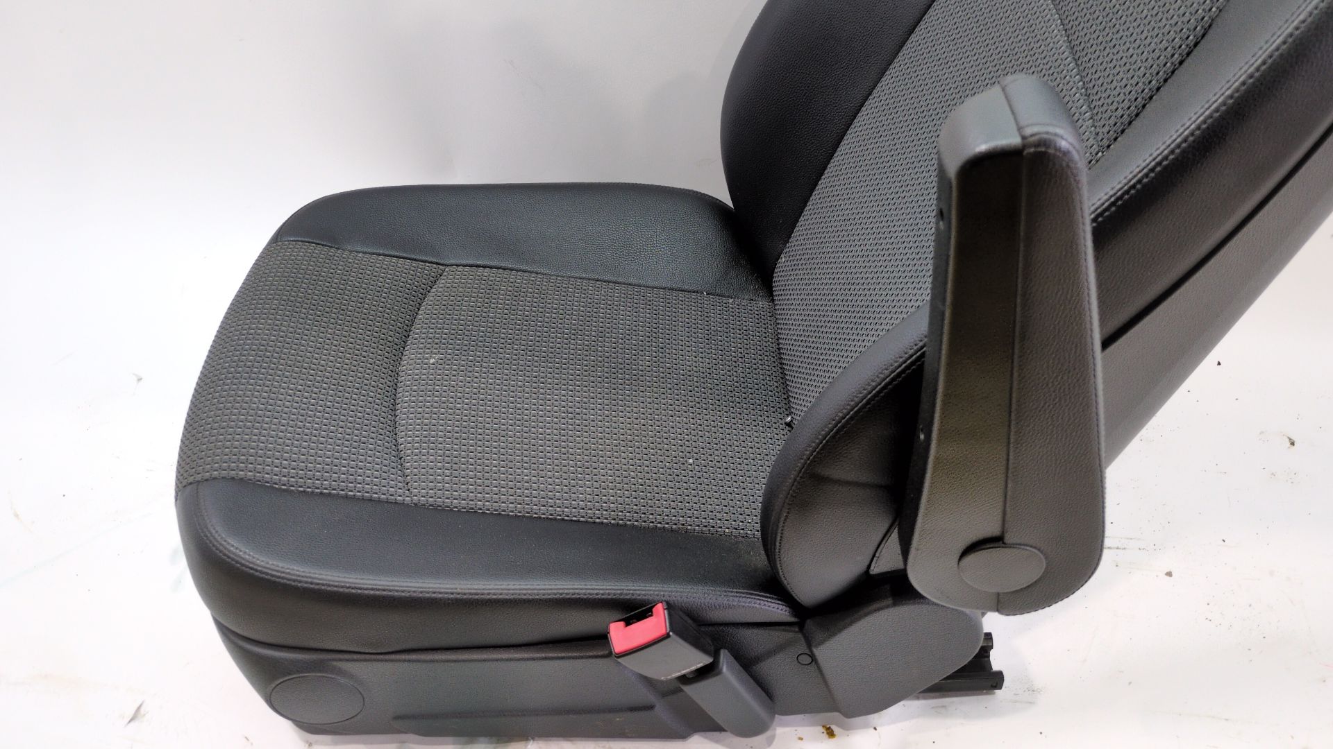 asiento_delantero_derecho_a0039105632_mercedes_benz_viano_w639_cdi_2_2_639_811_639_813_639_815_639_711_639_713