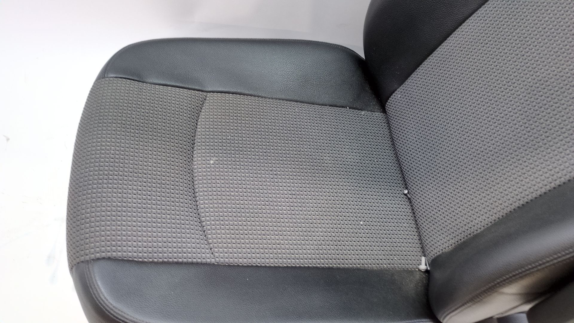 asiento_delantero_derecho_a0039105632_mercedes_benz_viano_w639_cdi_2_2_639_811_639_813_639_815_639_711_639_713