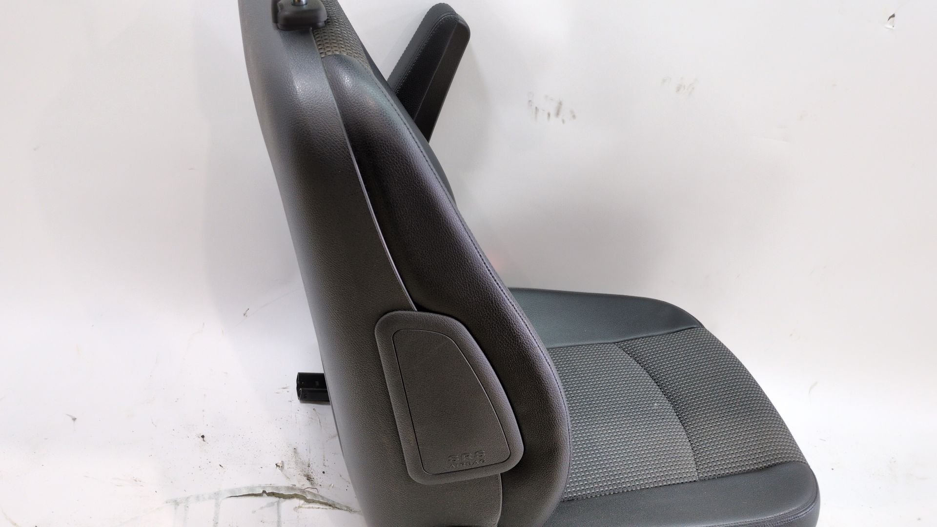 asiento_delantero_derecho_a0039105632_mercedes_benz_viano_w639_cdi_2_2_639_811_639_813_639_815_639_711_639_713