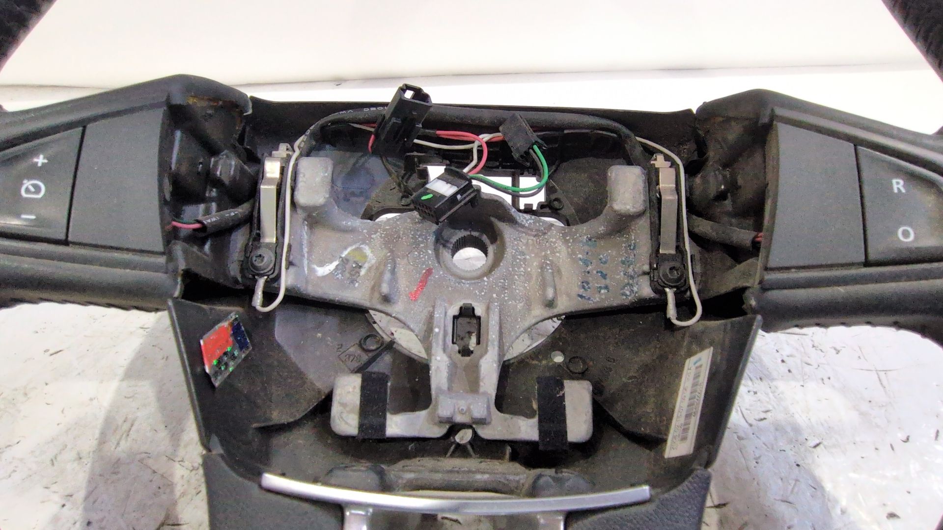 volante_484300001r_renault_laguna_iii