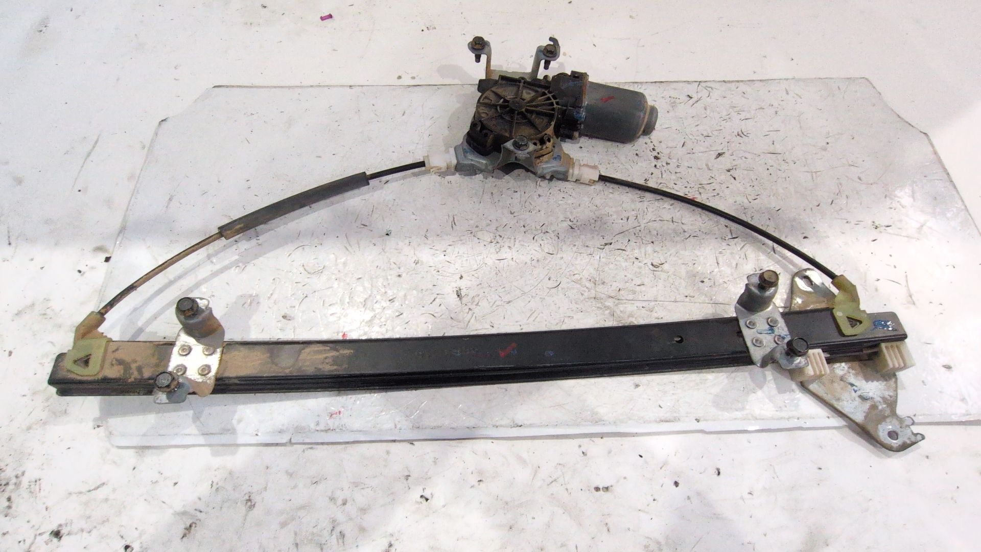 elevalunas_delantero_derecho_807004x01c_nissan_navara_np300_d40_2_5_dci_4wd