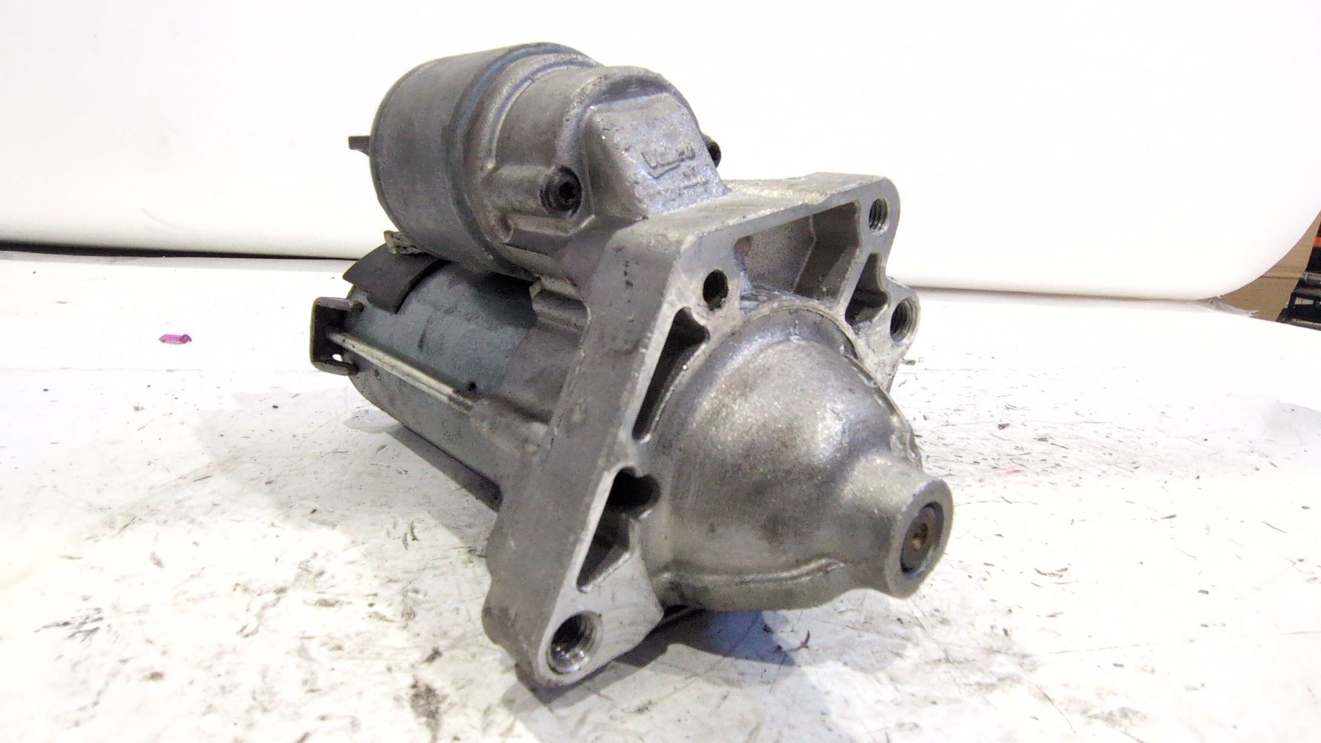 motor_arranque_233003329r_renault_megane_iii_hatchback_bz0_1_b3_1_5_dci_bz09_bz0d_bz1w_bz29_bz14