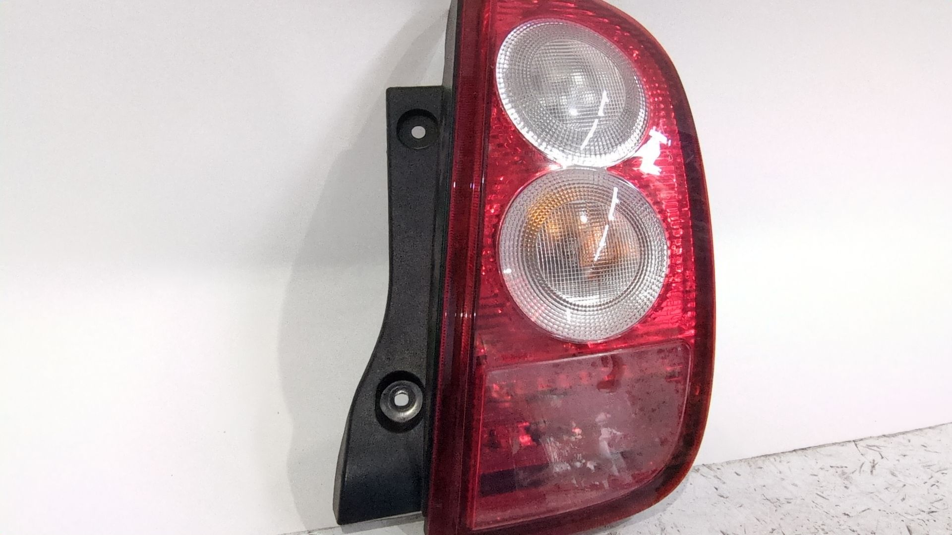 piloto_trasero_derecho_exterior_26550bc500_nissan_micra_iii_k12_1_4_16v