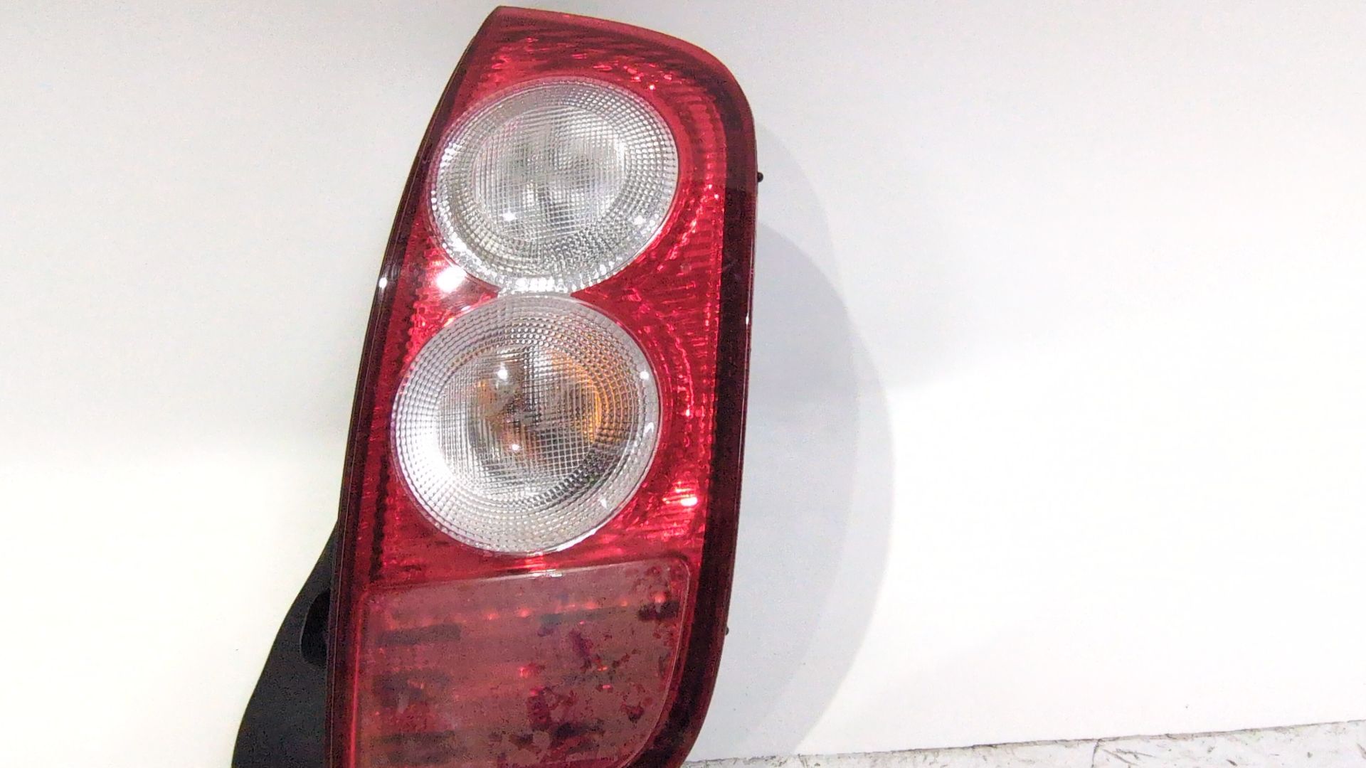 piloto_trasero_derecho_exterior_26550bc500_nissan_micra_iii_k12_1_4_16v