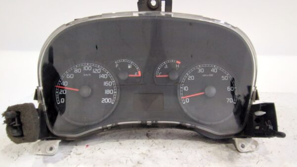 cuadro_instrumentos_51750751690271_5550004601_fiat_doblo