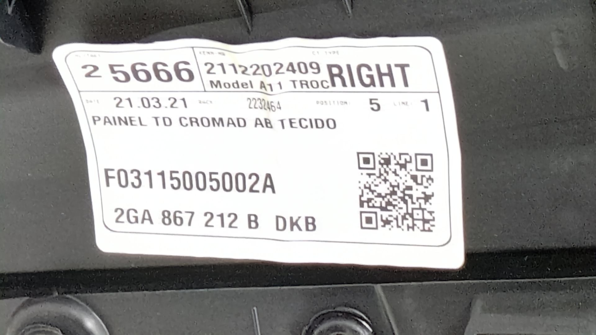 guarnecido_puerta_trasera_derecha_2ga867212b_2ga_867_212_b_volkswagen_t_roc_a11_d11_2_0_tdi_scr