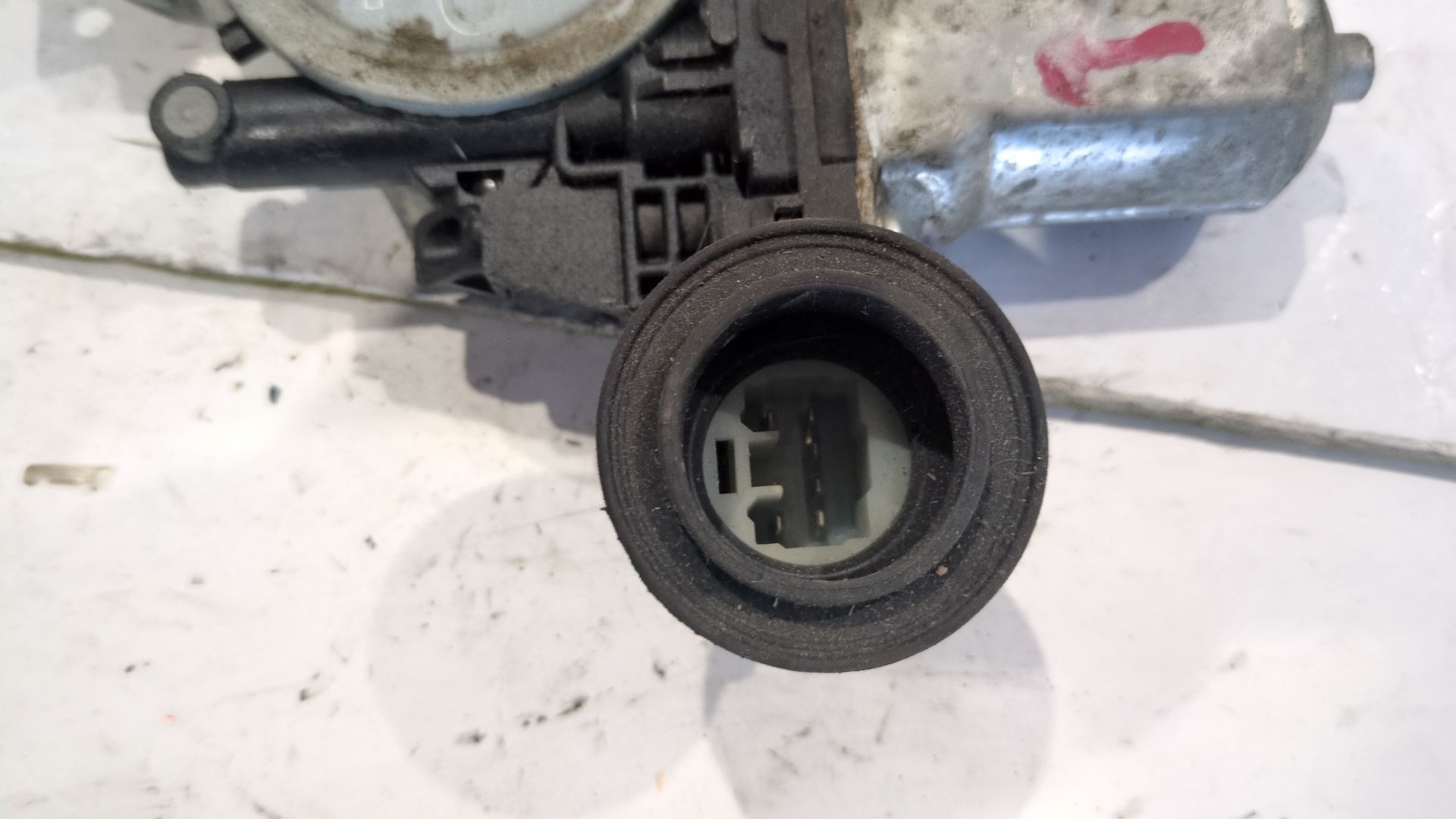 elevalunas_delantero_izquierdo_8744062j00_suzuki_swift