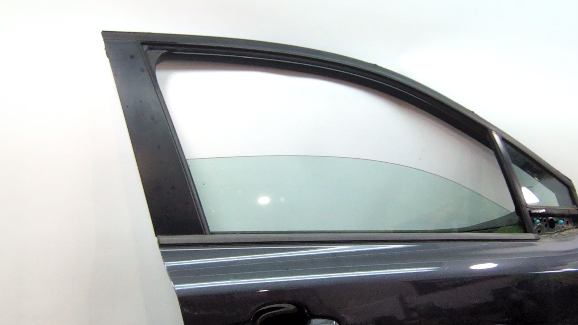 puerta_delantera_derecha_67111f4010_color_1g3_toyota_c_hr_x1_1_8_hybrid_zyx10_zyx11