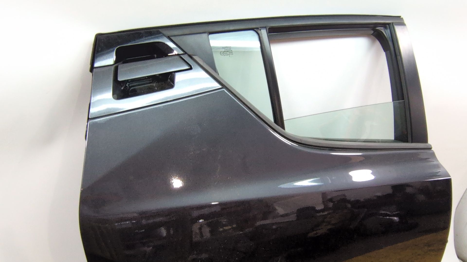 puerta_trasera_derecha_67003f4010_color_1g3_toyota_c_hr_x1_1_8_hybrid_zyx10_zyx11