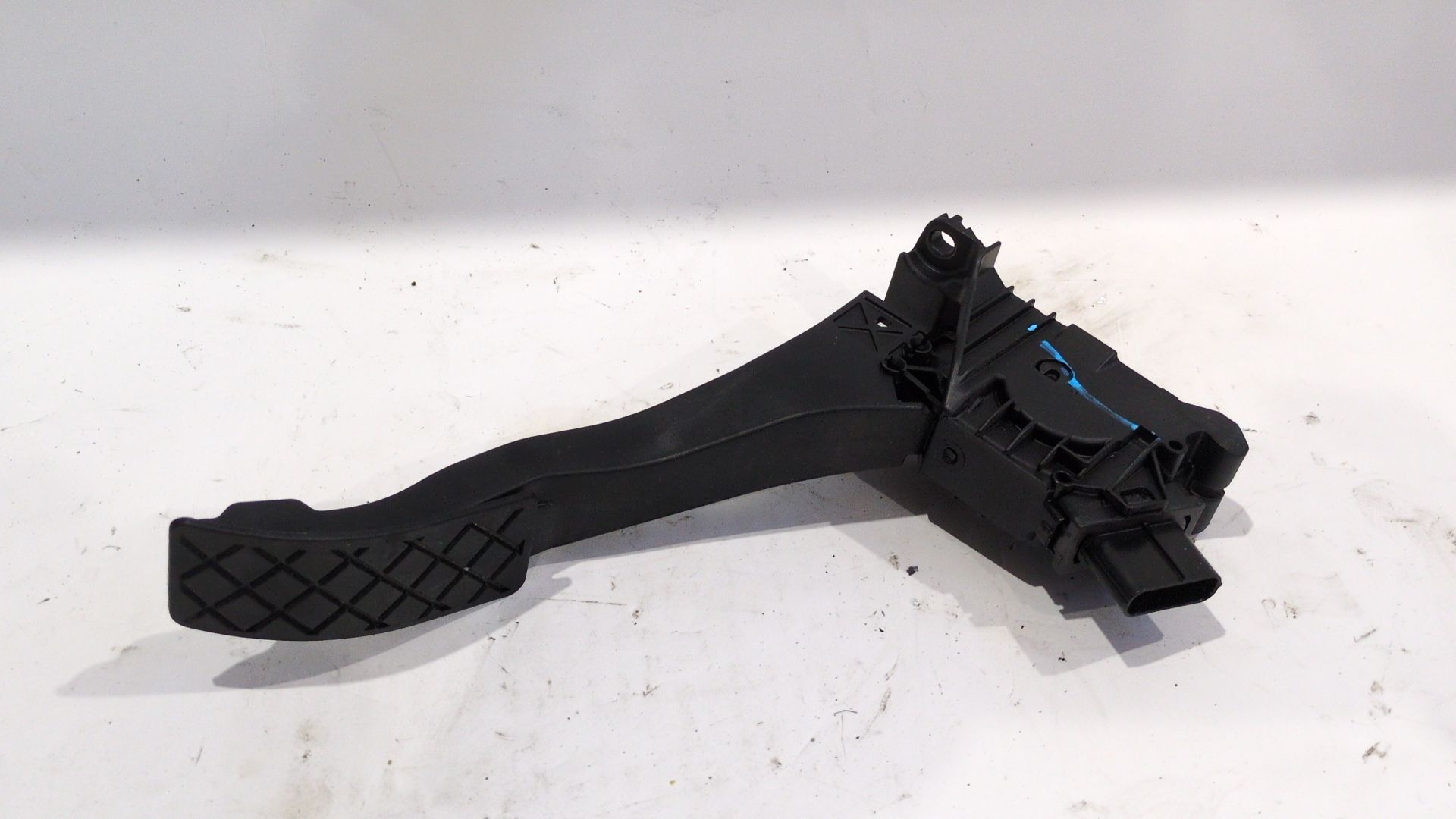 potenciometro_pedal_5q1723503l_6pv010621_5q1_723_503_l_volkswagen_t_roc_a11_d11_2_0_tdi_scr