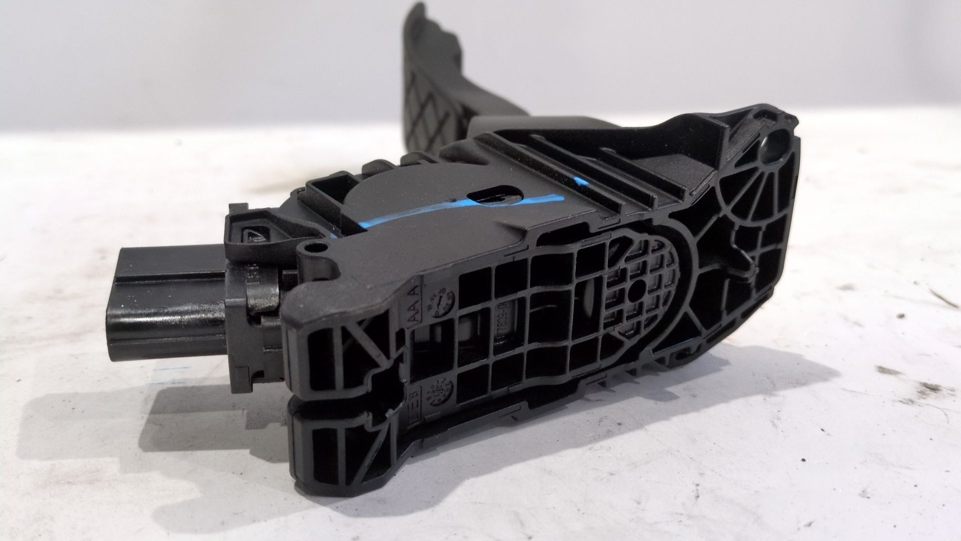 potenciometro_pedal_5q1723503l_6pv010621_5q1_723_503_l_volkswagen_t_roc_a11_d11_2_0_tdi_scr