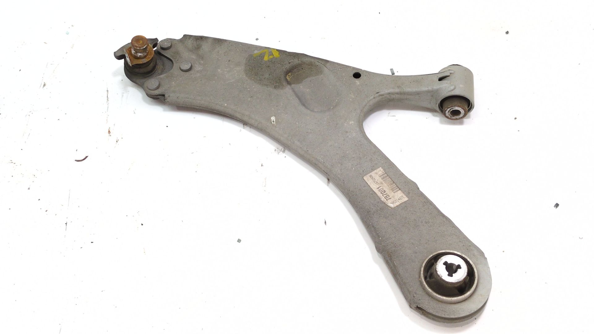 brazo_suspension_inferior_delantero_izquierdo_9831682580_opel_mokka_1_2_76