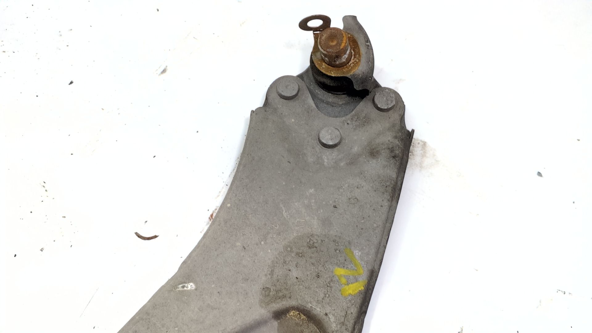 brazo_suspension_inferior_delantero_izquierdo_9831682580_opel_mokka_1_2_76