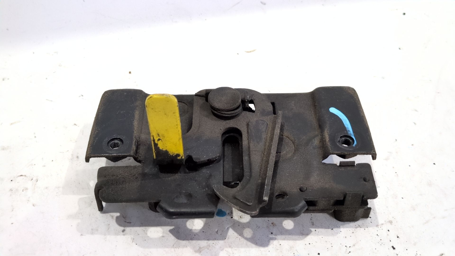 cerradura_capot_ca6a16700ce_1831520_ca6a_16700_ce_ford_fiesta_vi_cb1_ccn_1_4