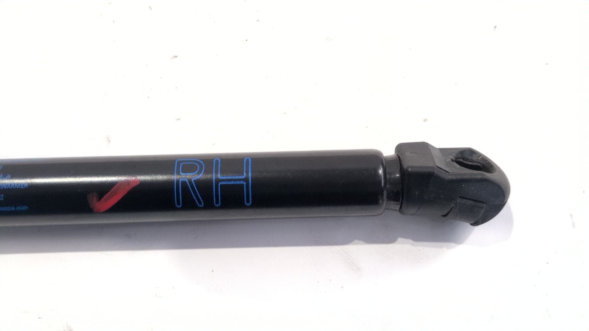 amortiguadores_capo_81841q0410_hyundai_bayon_bc3_1_2_mpi