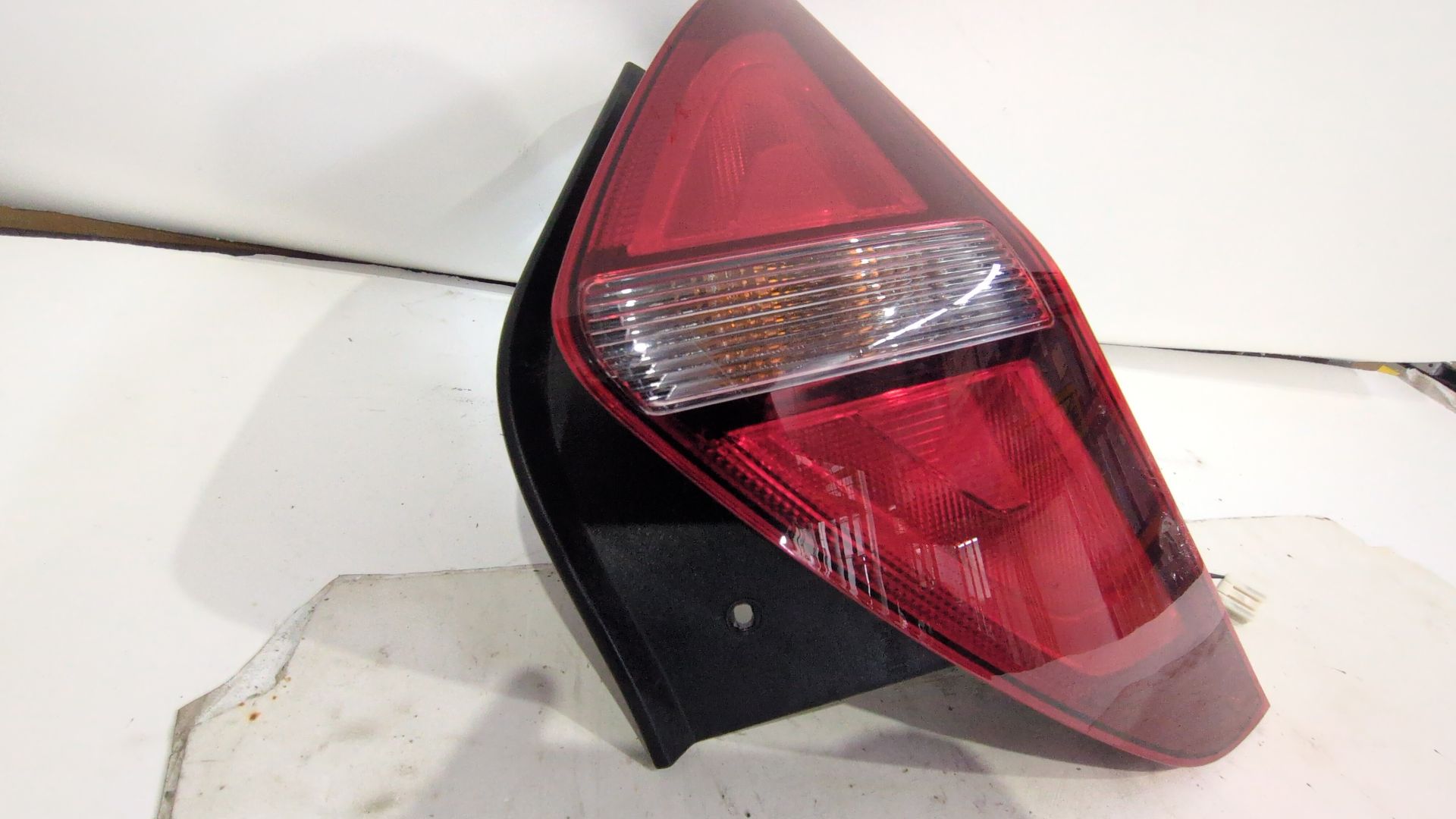 piloto_trasero_derecho_exterior_92402q0500_hyundai_bayon_bc3_1_2_mpi