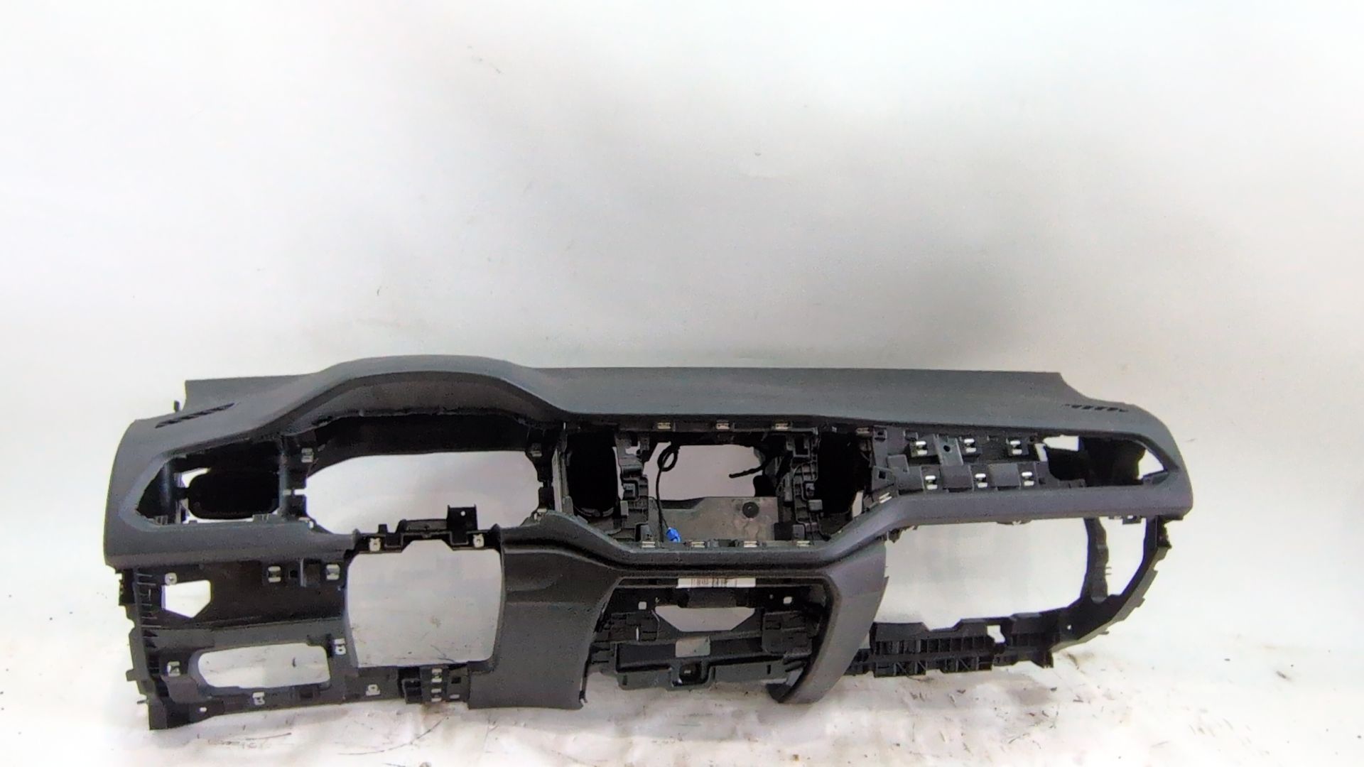 salpicadero_2ga857003a_2ga880204d_2ga_857_003_a_volkswagen_t_roc_a11_d11_2_0_tdi_scr