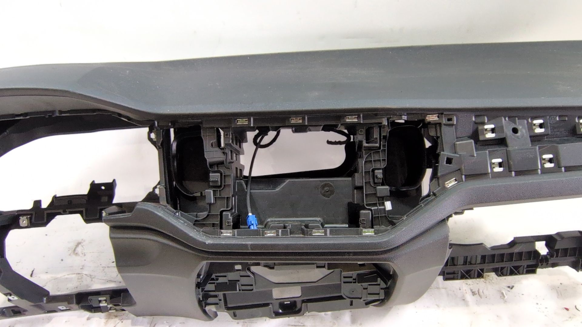 salpicadero_2ga857003a_2ga880204d_2ga_857_003_a_volkswagen_t_roc_a11_d11_2_0_tdi_scr