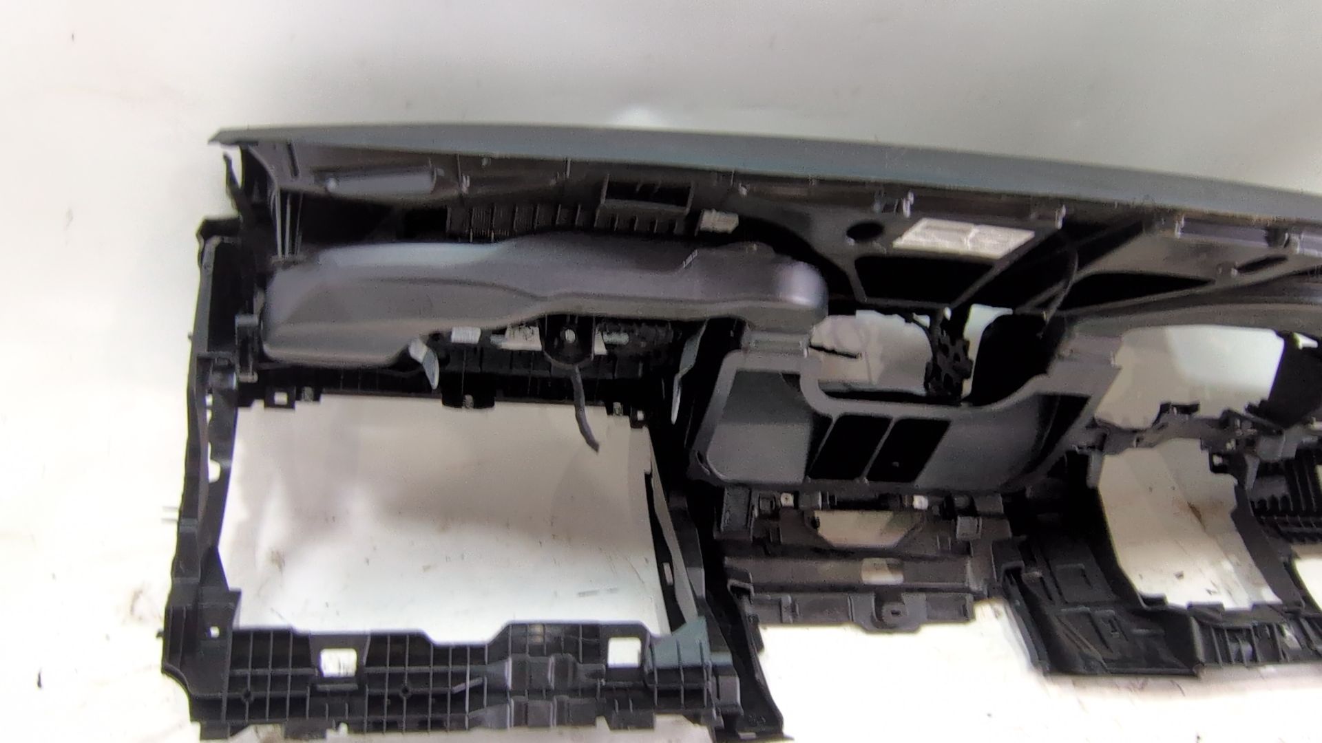 salpicadero_2ga857003a_2ga880204d_2ga_857_003_a_volkswagen_t_roc_a11_d11_2_0_tdi_scr