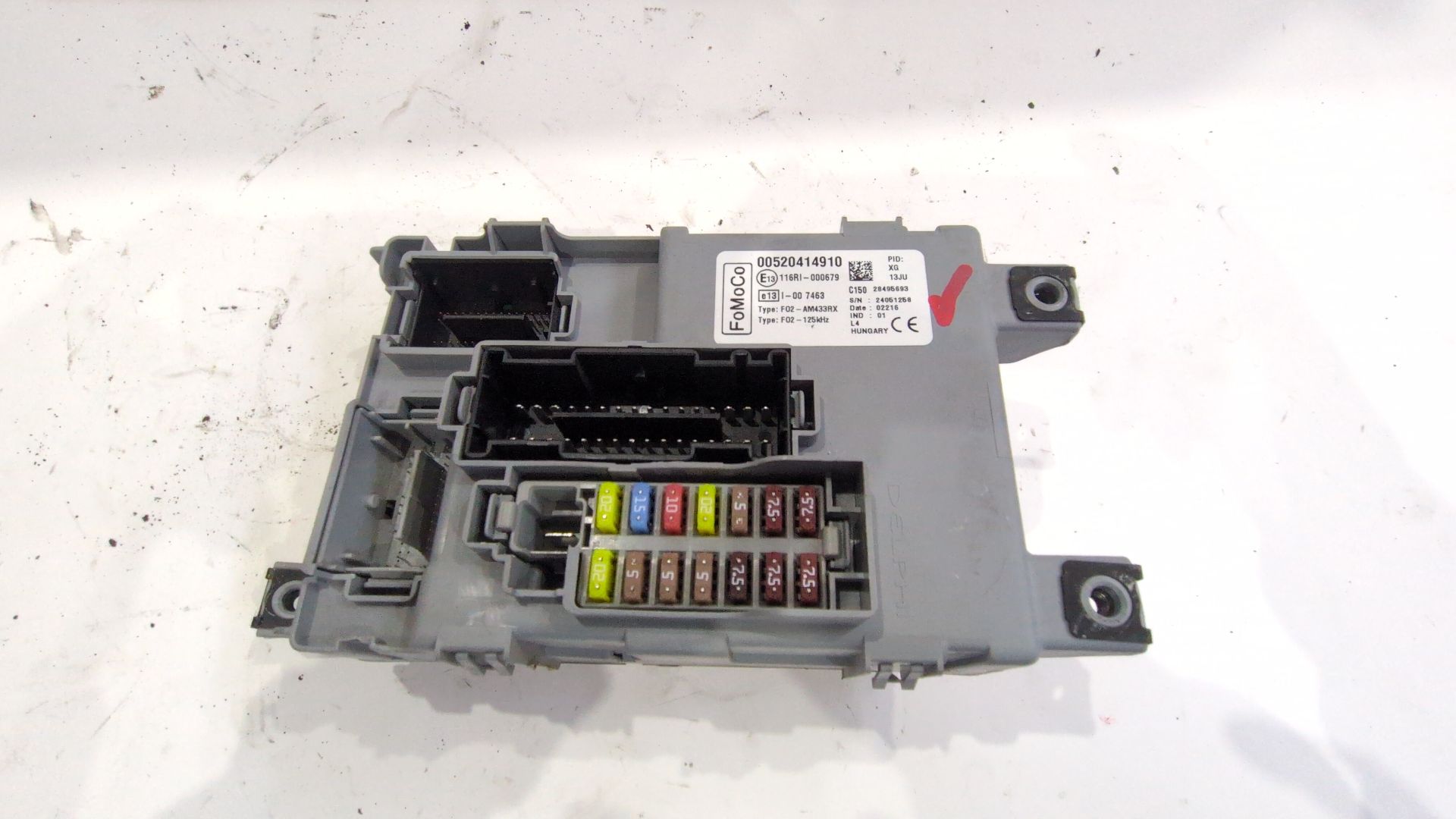 caja_reles_fusibles_00520414910_ford_ka_ru8_1_2