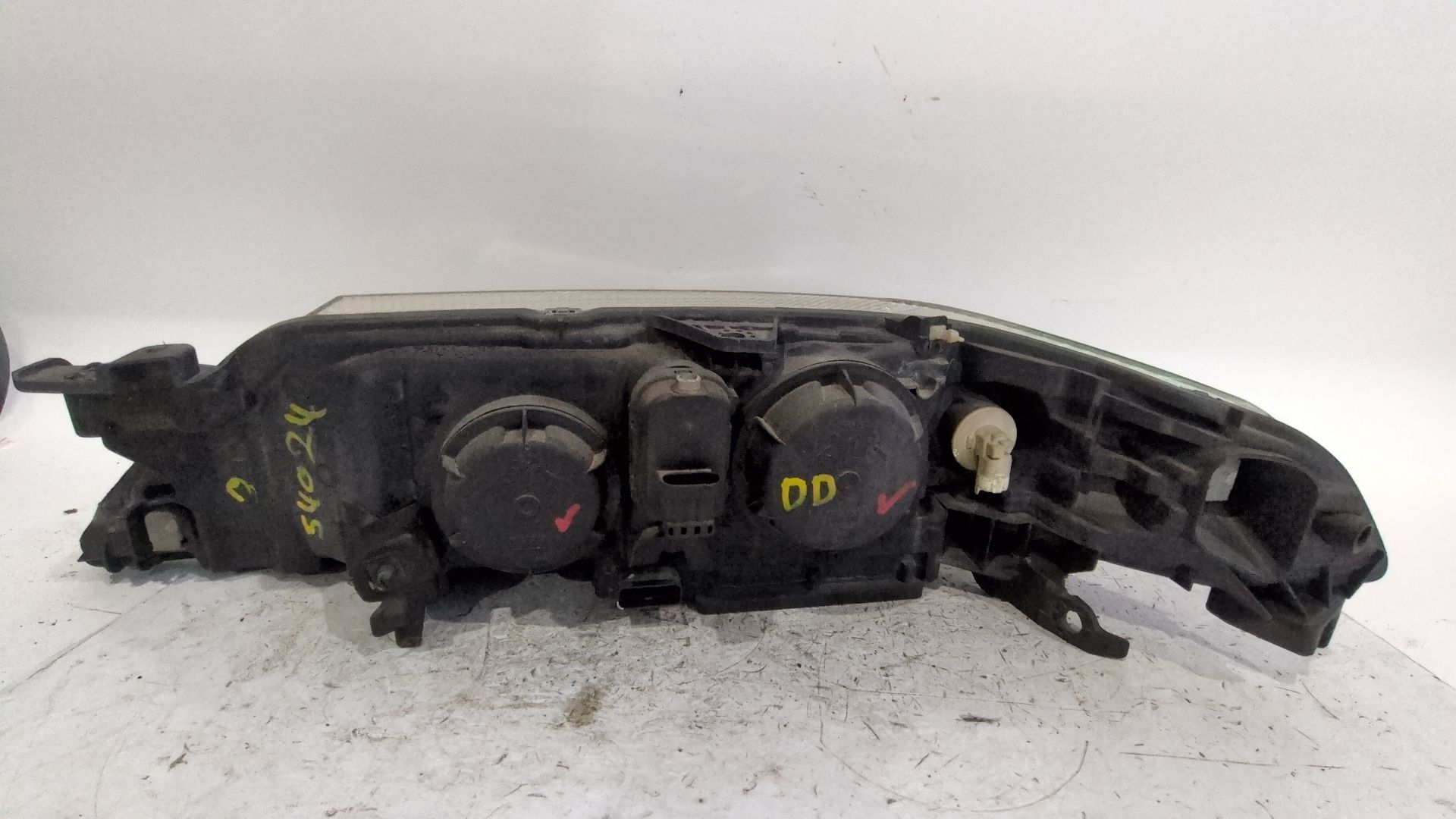 faro_derecho_8200002847_89004686_renault_laguna_ii_bg0_1_1_6_16v_bg0a_bg0l