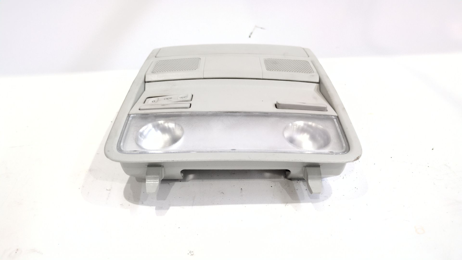 luz_interior_delantera_central_1k0867489_1k0_867_489_skoda_yeti_5l_1_2_tsi