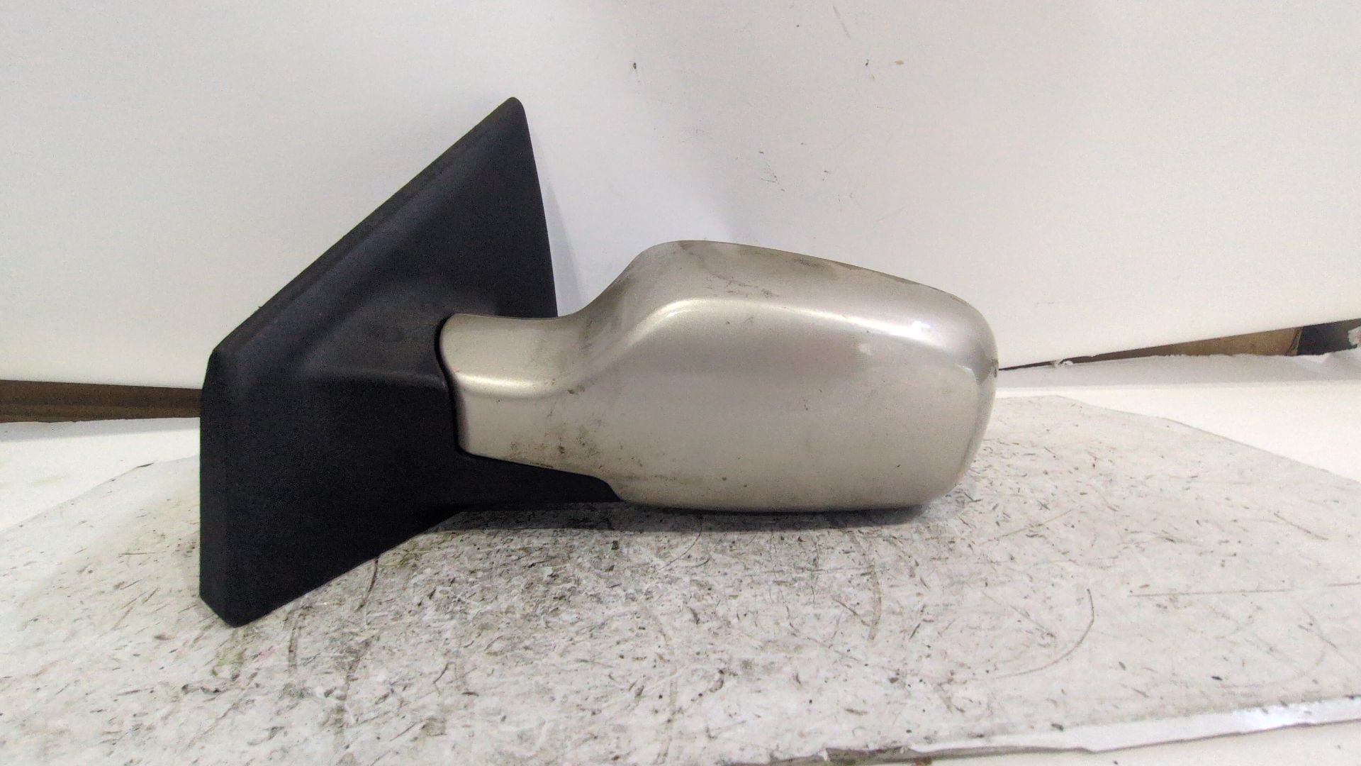 retrovisor_izquierdo_electrico_12443060_renault_clio_iii_br0_1_cr0_1_2_0_16v_sport