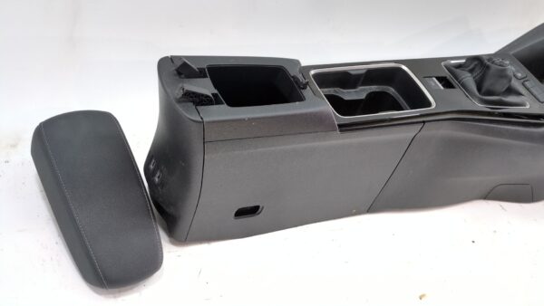 consola_central_sin_referencia_opel_mokka_1_2_76