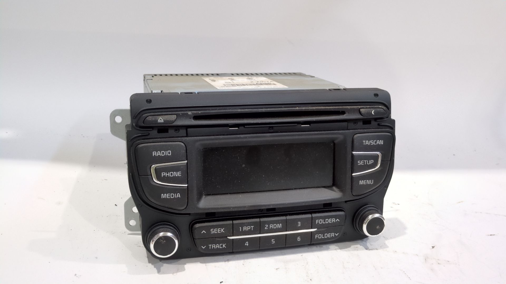 sistema_audio_radio_cd_96170a2600wk_kia_cee_d_jd_1_4_mpi