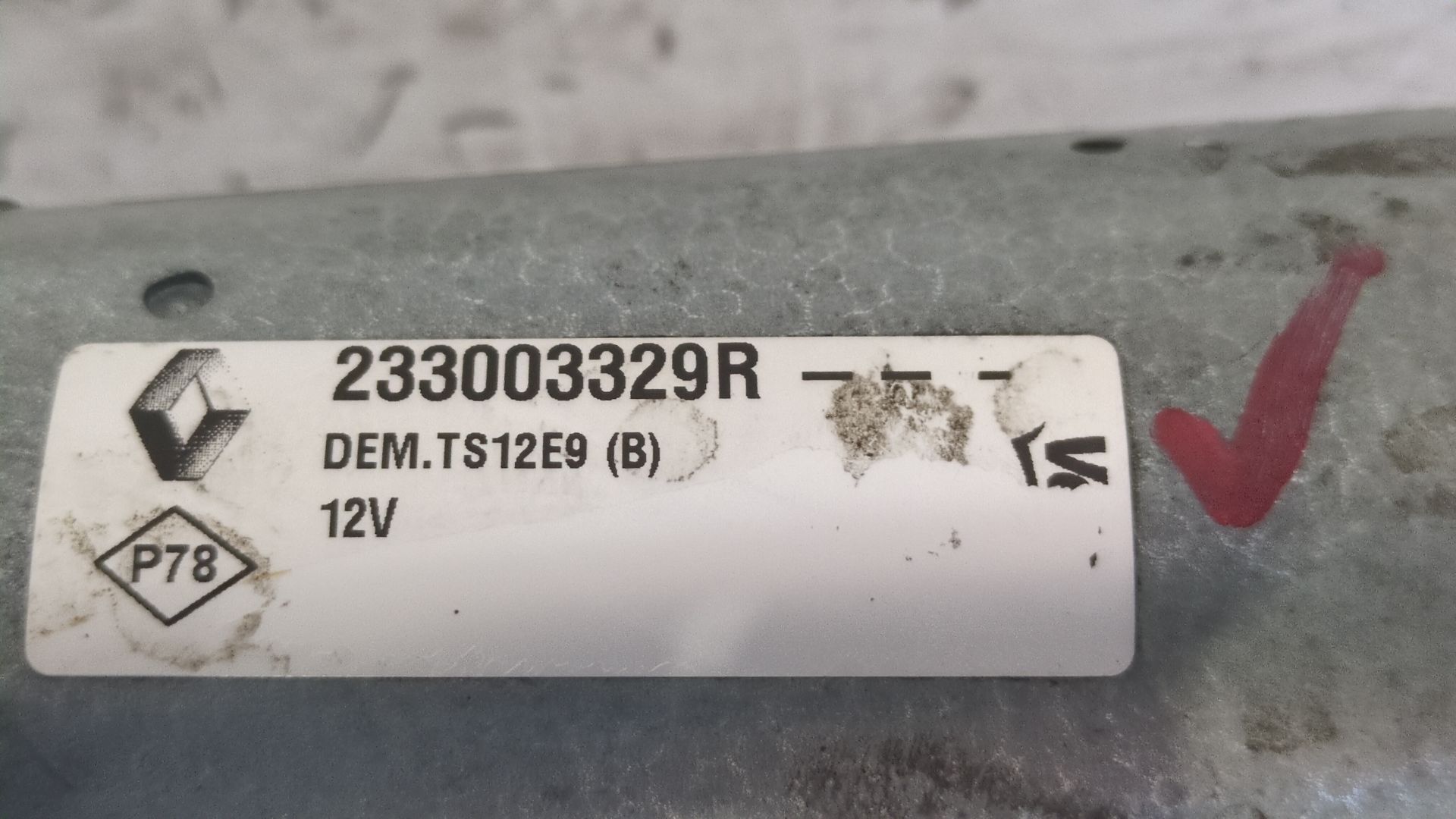 motor_arranque_233003329r_dacia_duster_1_5_dci_13f4b0423_ab_3c_al_de