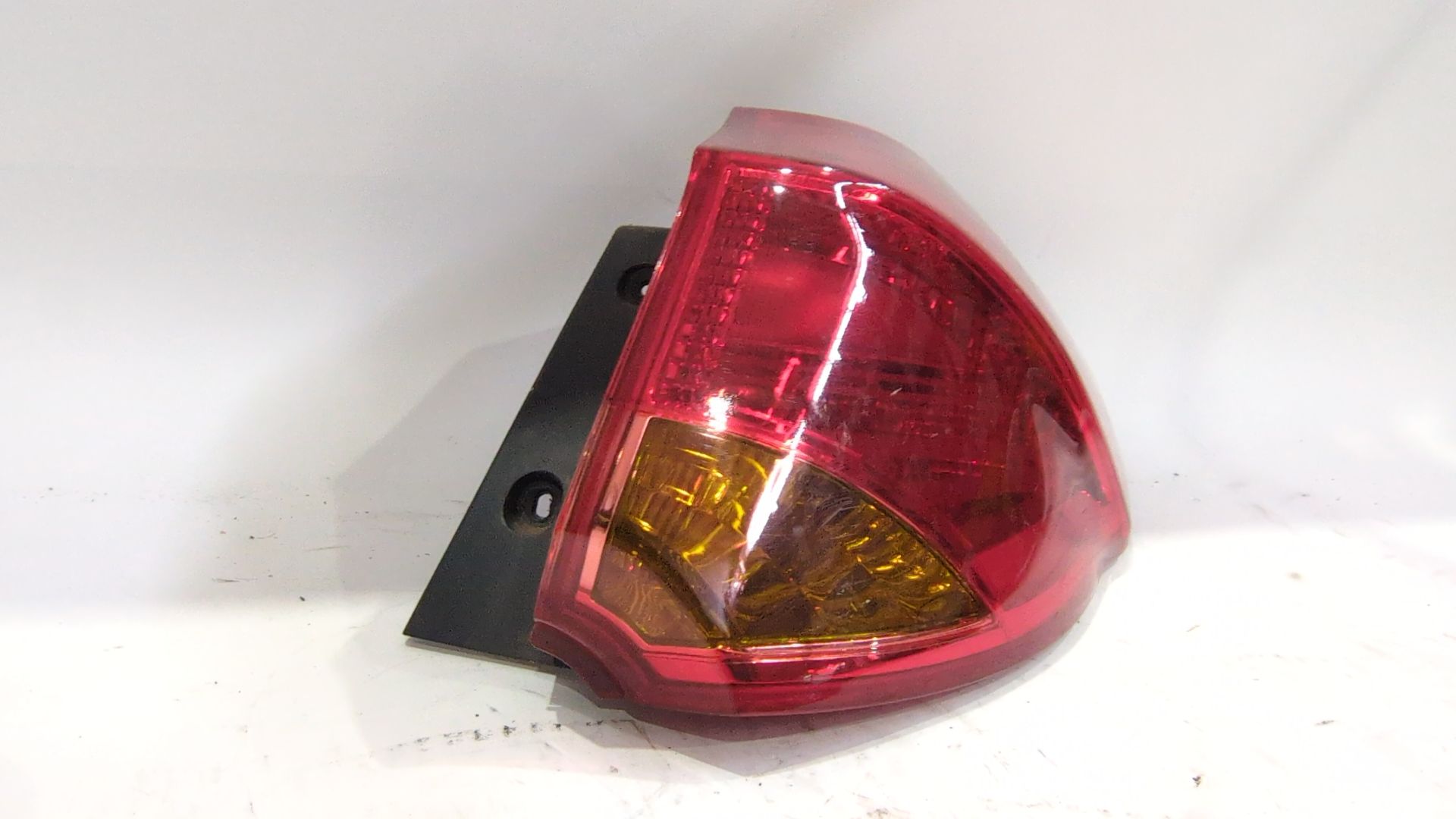 piloto_trasero_derecho_exterior_92402a2000_kia_cee_d_jd_1_4_mpi