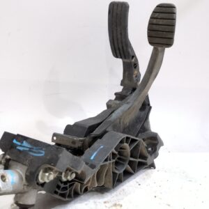 pedales_180020023r_renault_twizy_mam_80