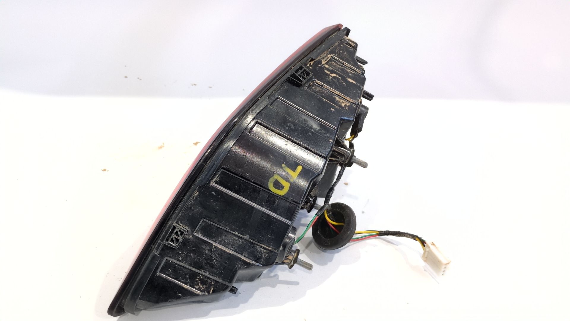 piloto_trasero_derecho_interior_a31005r0100_10571684_mg_zs_suv_azs1_1_5_vti