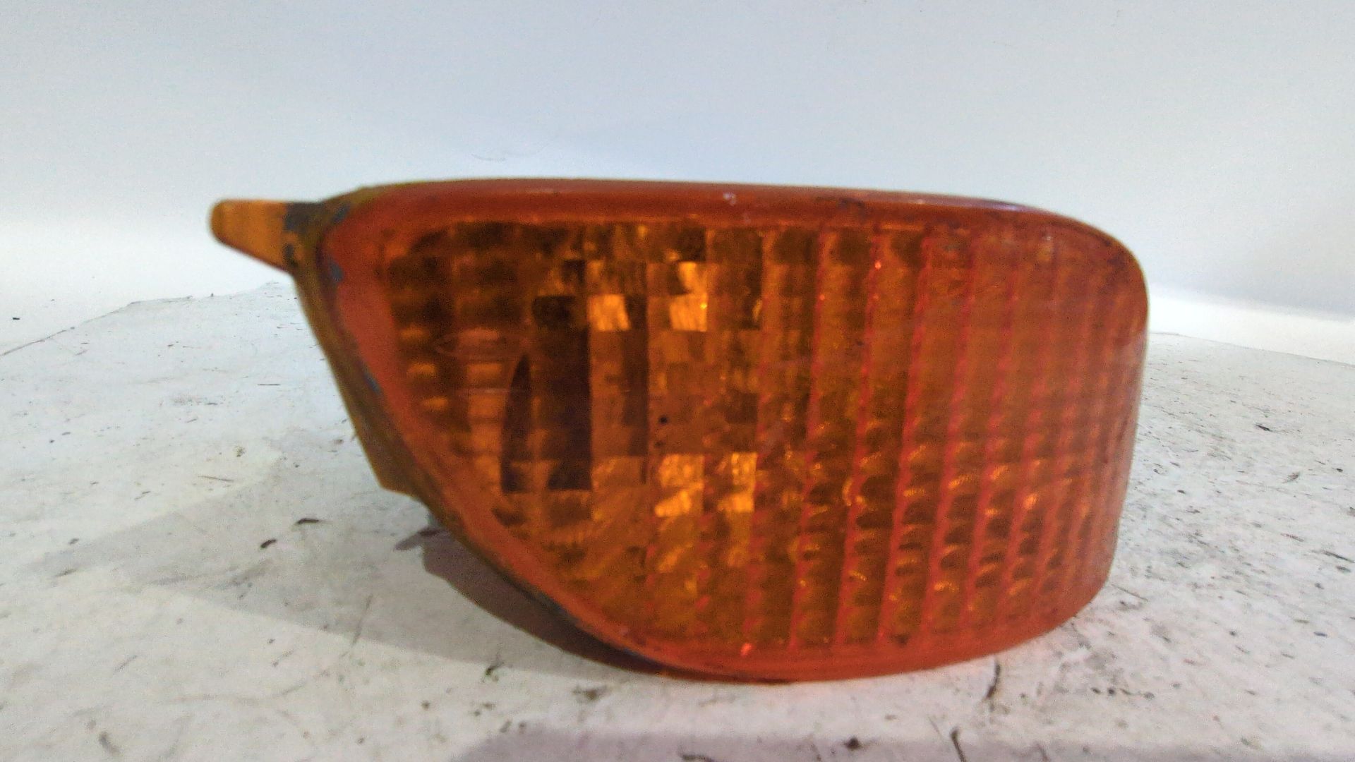 intermitente_delantero_izquierdo_asyx84x13368_ford_focus_i_daw_dbw_1_4_16v