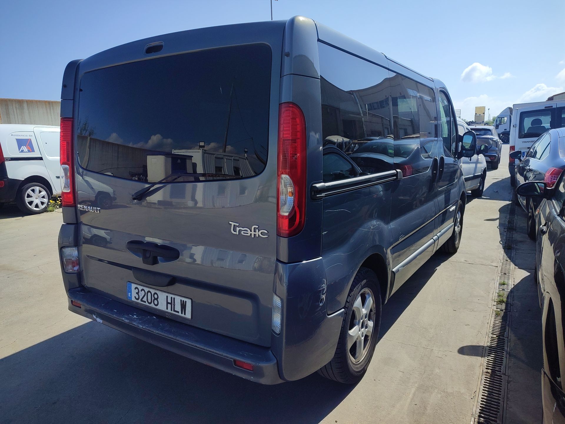 renault_trafic_ii_autobus_jl