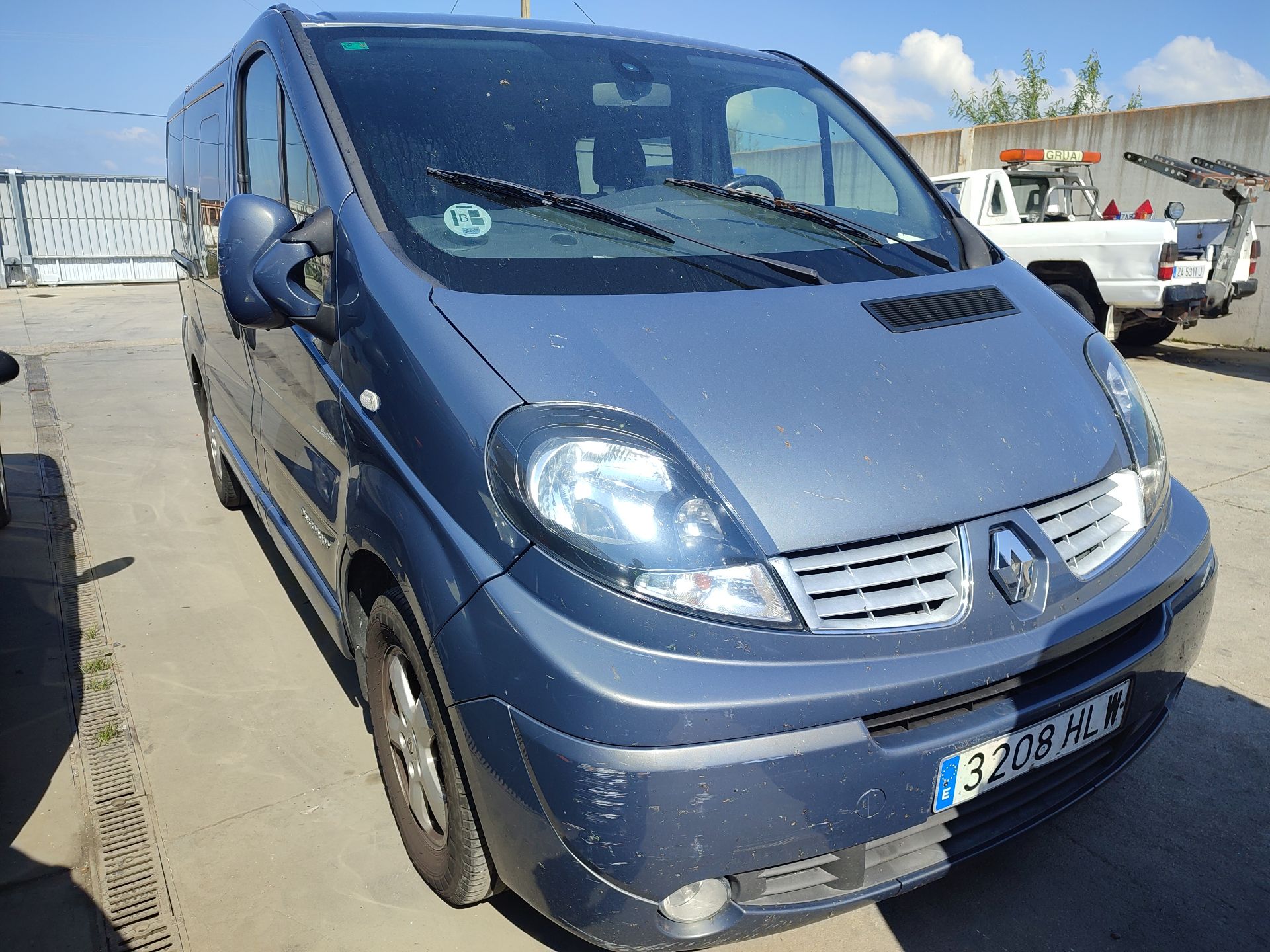 renault_trafic_ii_autobus_jl