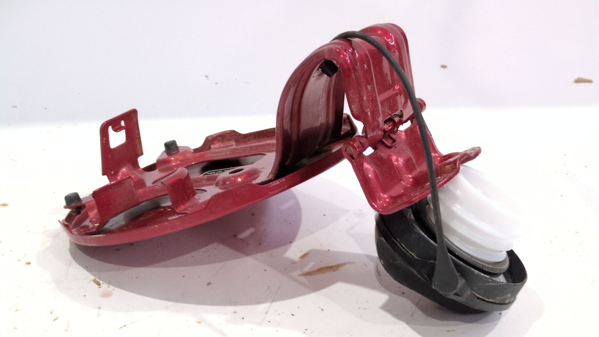 tapa_exterior_combustible_zs1953a0_mg_zs_suv_azs1_1_5_vti